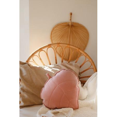 Welwetowa poduszka liść "soft pink"