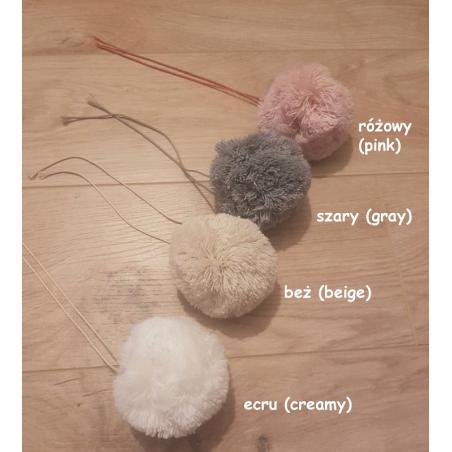 Wiklinowa Szafka Etażerka Szara z Drzwiczkami z Pomponami