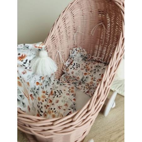 Wiklinowy Wózek dla Lalek Brudny Róż z Pomponami (pościel)